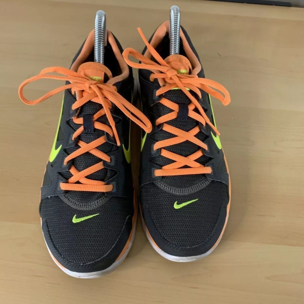 Nike Flex Supreme Womens Sz 7.5 Athletic Shoes